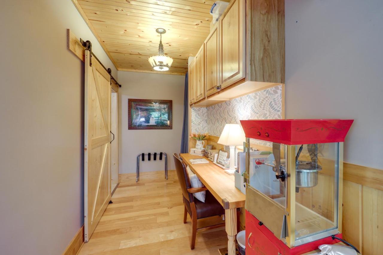 West Jefferson Vacation Rental Near River エクステリア 写真