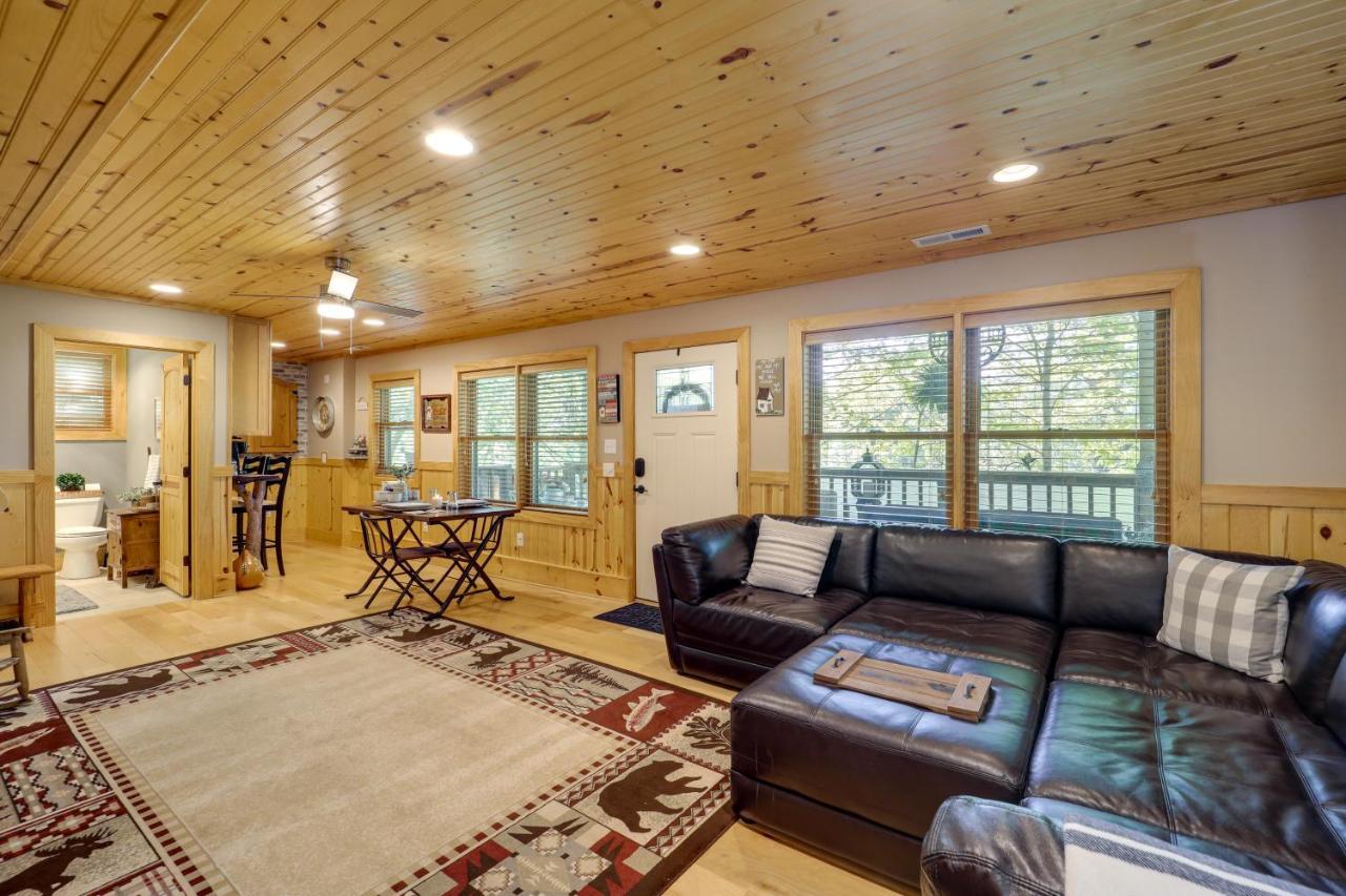 West Jefferson Vacation Rental Near River エクステリア 写真